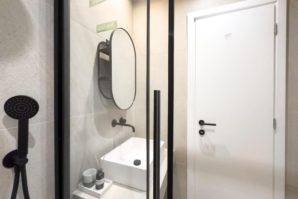 Athenian Luxe & Cozy Studio Ngoại thất bức ảnh